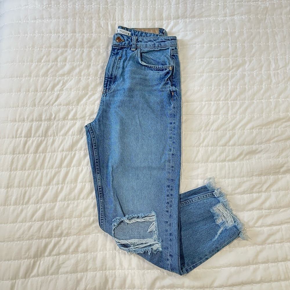 ZARA Women's Blue Distressed Jeans